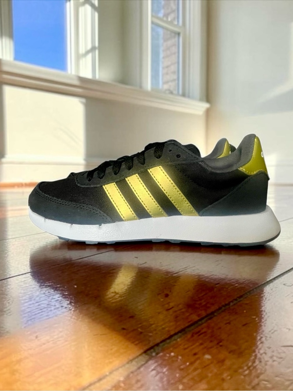Adidas Run 60s 2.0 Size 6.5 Women Black/Gold Brand New
